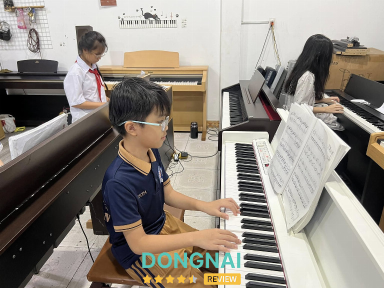 Nhạc Cụ Thanh Huy