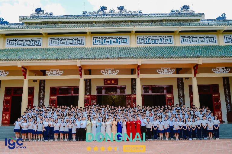 Tham quan văn miếu trấn biên