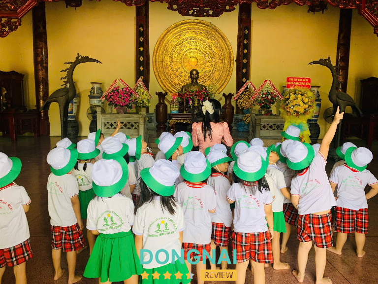 Tham quan Văn miếu Trấn Biên