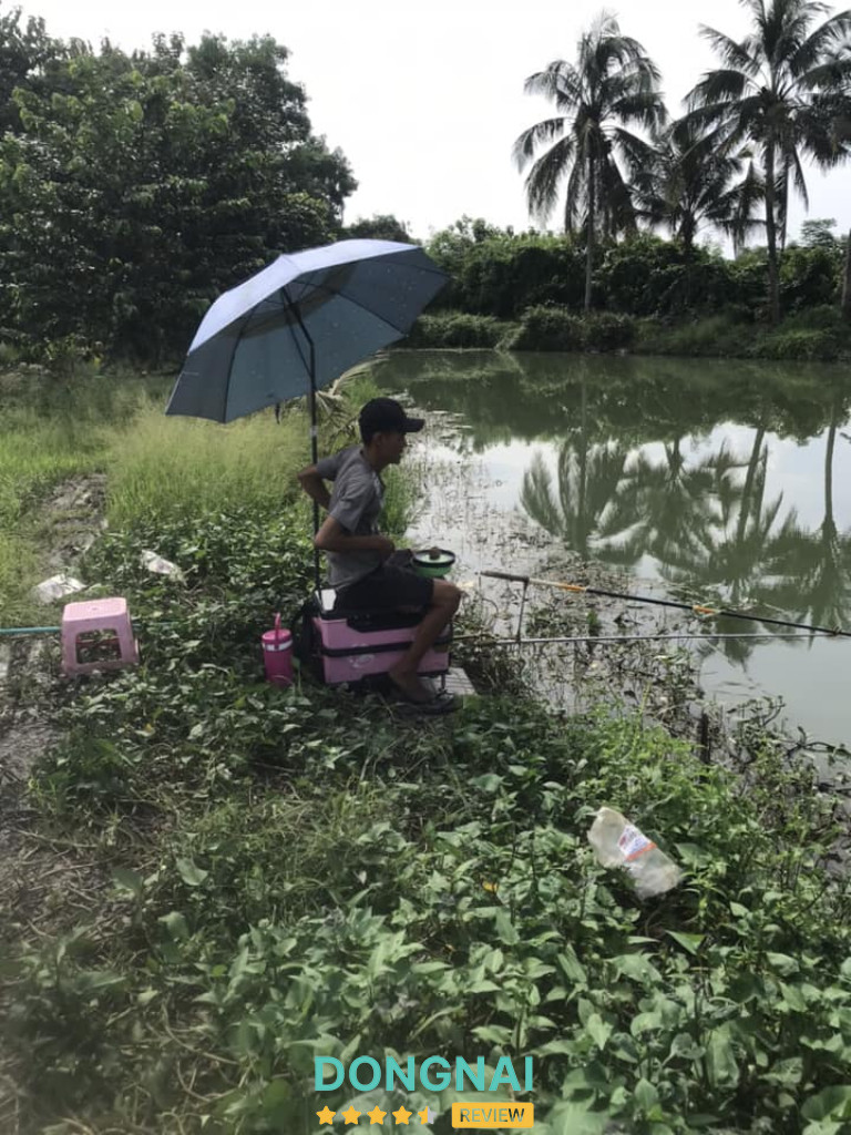 Hồ câu cá giải trí chú Bẩu - Định Quán 