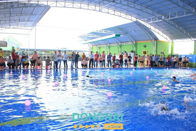 Hồ Bơi Thảo Nguyên - 448 Nguyễn Ái Quốc