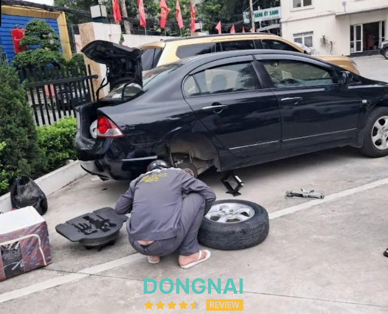 Vá Vỏ Ô tô lưu động Hoàng Phúc - 26 Hẻm Số 232