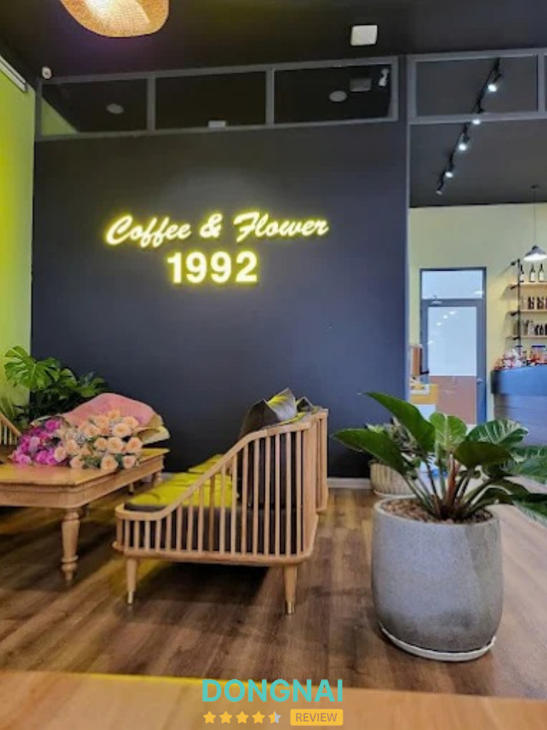 Tiệm Hoa 1992 - 430 Hồ Thị Hương