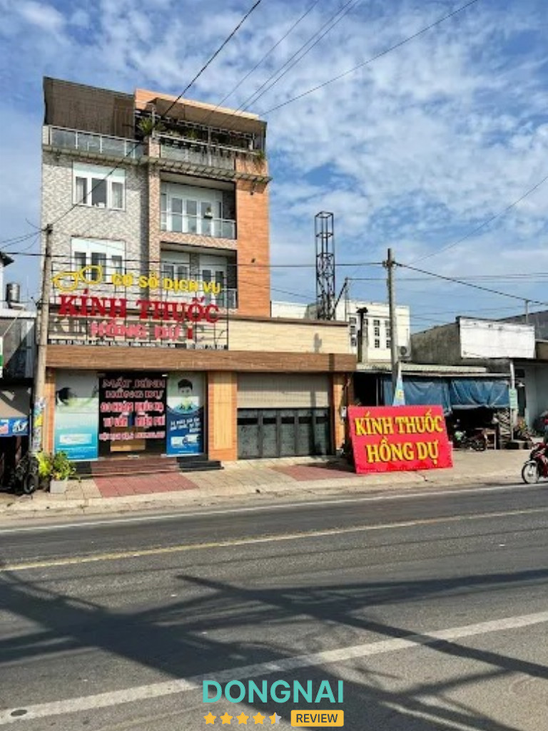 Tiệm cắt kính cận ở Nhơn Trạch