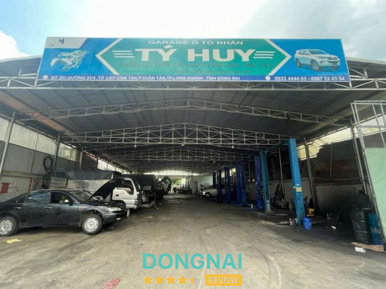 Garage Tý Huy ở Long Khánh
