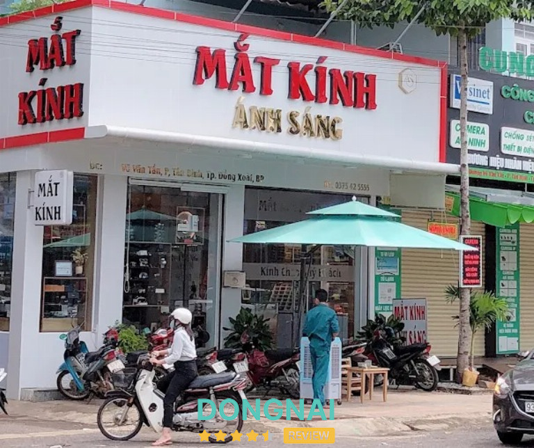 Mắt Kính Ánh Sáng - 63 Võ Văn Tần