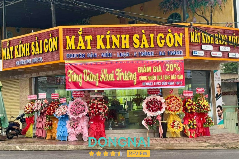 Tiệm cắt kính cận ở Long Thành