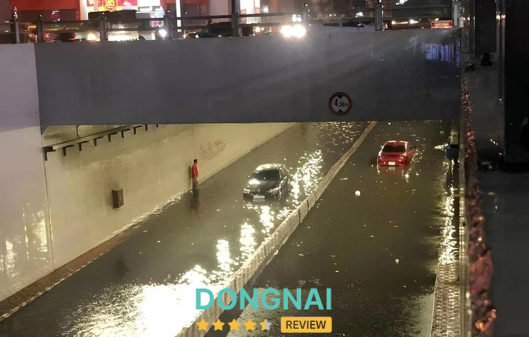 Hầm chui Tân Phong 