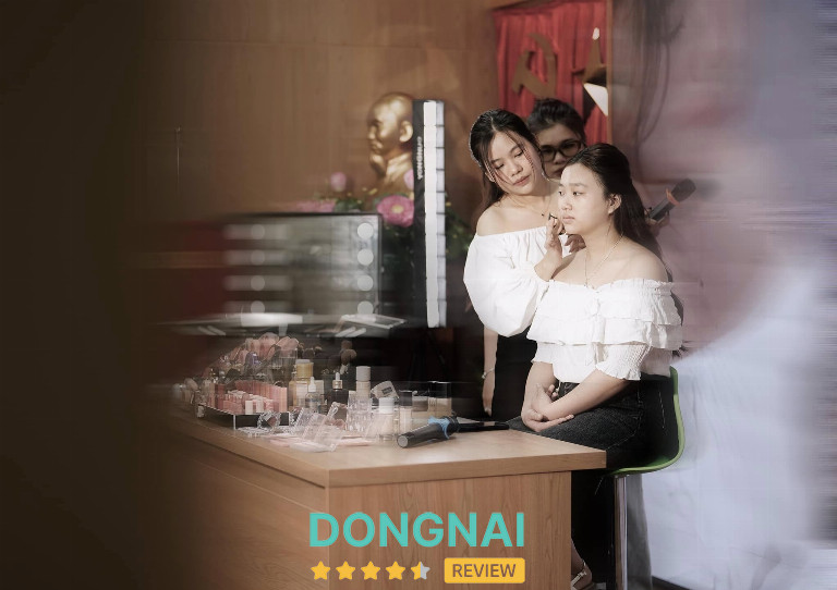 Nga Hoàng Makeup - 1299 Nguyễn Ái Quốc