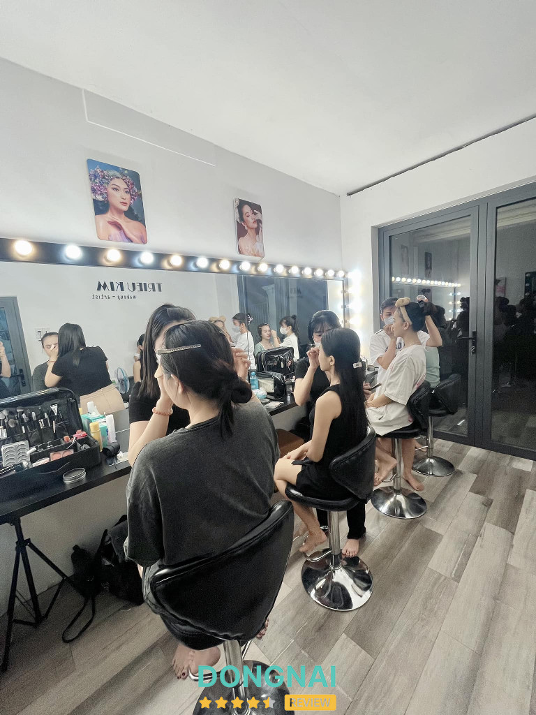 Trieu Kim Make Up Artist - Tổ 10 Khu Bàu Cá