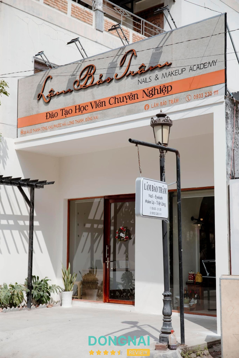 Lâm Bảo Trâm Make up - 84/1 Lê Thánh Tông 