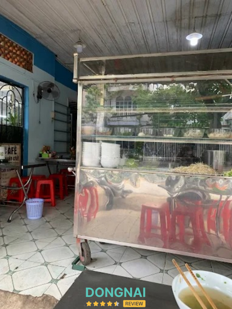 Bún Nấm Chả Cá Thác Lác - 6C Tổ 40 KP 4 Trần Quốc Toản