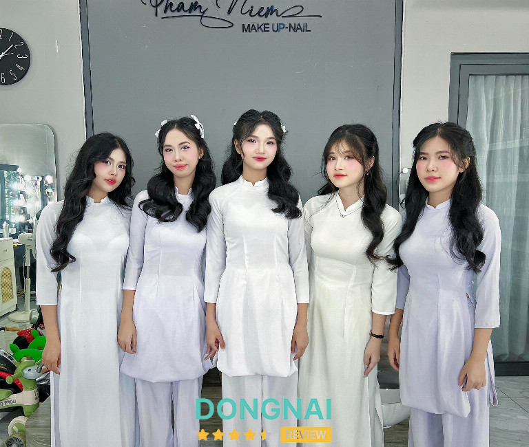 Pham Niem Make Up - Ngã 3 hẻm 6 Huỳnh Văn Luỹ