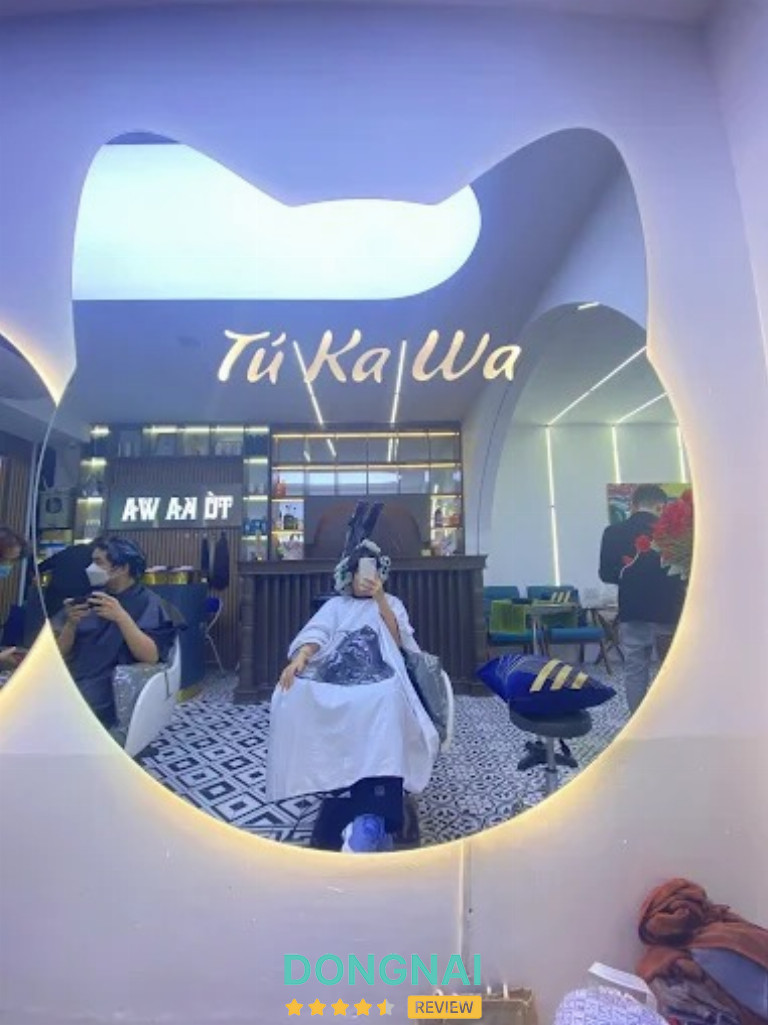 Tú Ka Wa - 1118 Nguyễn Ái Quốc