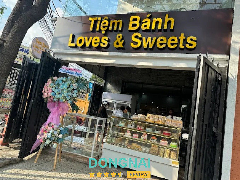Tiệm Bánh Loves & Sweets - 874 Bùi Hữu Nghĩa