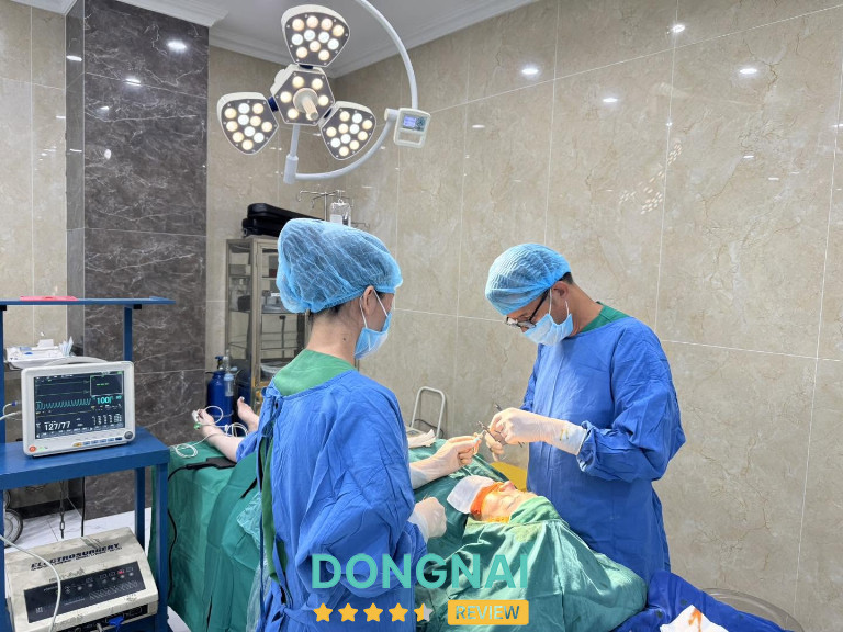 Thẩm Mỹ Bác Sĩ Chính - P. Tam Hiệp