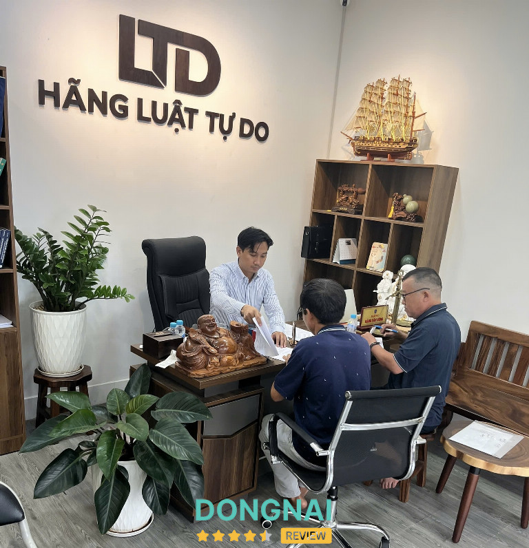 Công ty TNHH hãng luật quốc tế tự do