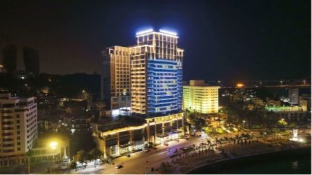 Vẻ ngoài sang trọng của Wyndham Legend Halong Hotel